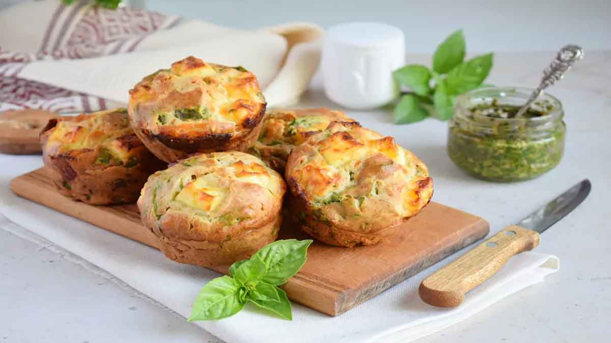 Αλμυρά muffins, σαν νηστίσιμα σπανακοπιτάκια